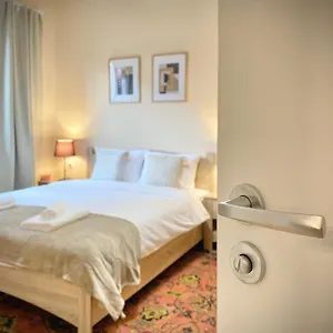 Centre For 6 Guests דירה
