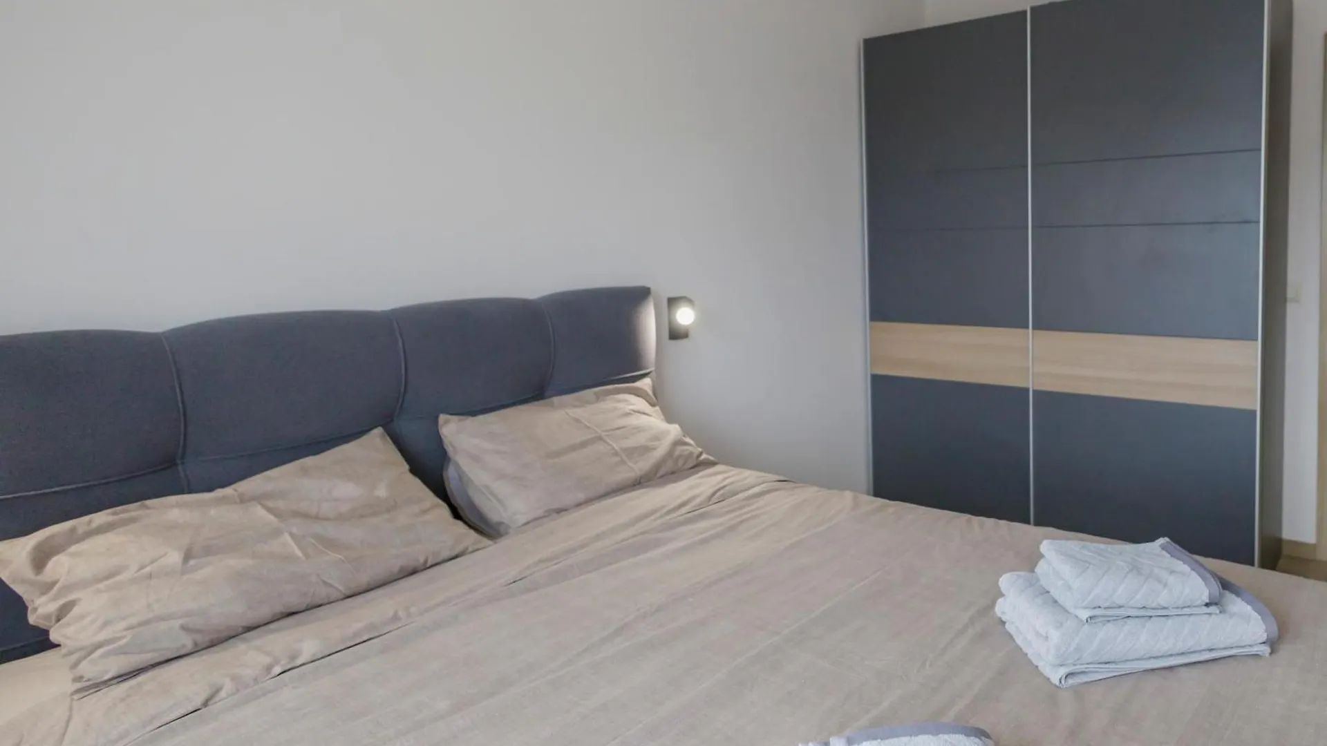 Green Eyes Apartments 소피아